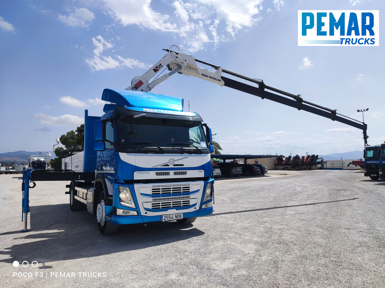 Crane truck VOLVO FM 330 GRUA CAJA FIJA: picture 6