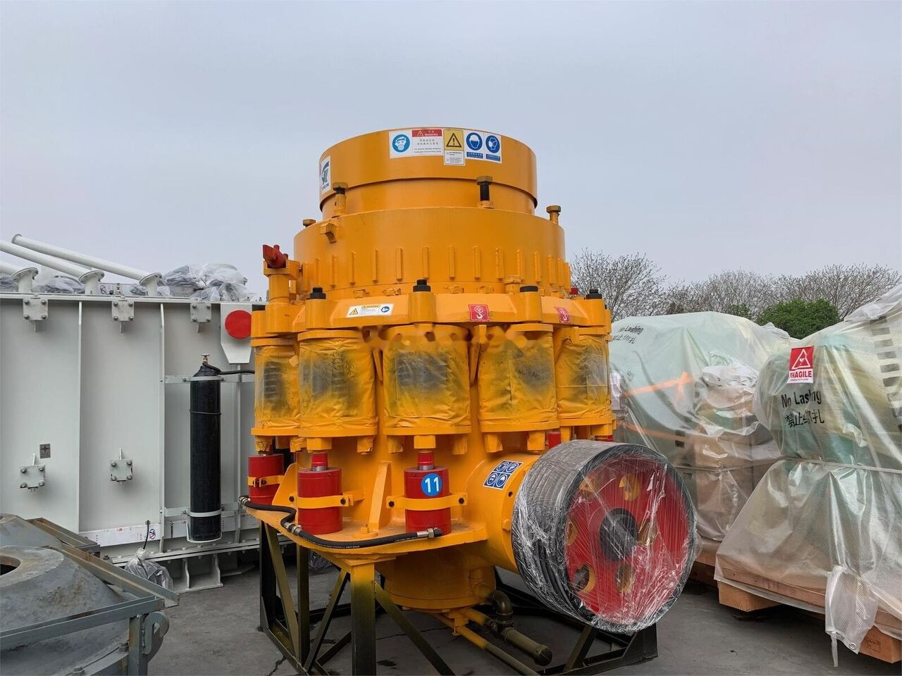 Kinglink KLC1300 Iron Ore Cone Crusher 150-250TPH - Cone crusher: picture 1 Kinglink KLC1300 Iron Ore Cone Crusher 150-250TPH - Cone crusher: picture 1