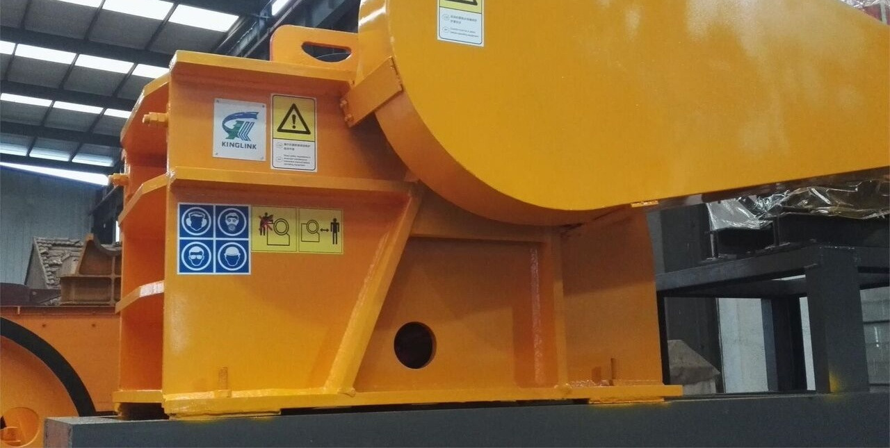 Kinglink PE250x400 Diesel Engine Skid Frame Jaw Crusher 10x16 - Jaw crusher: picture 4 Kinglink PE250x400 Diesel Engine Skid Frame Jaw Crusher 10x16 - Jaw crusher: picture 4