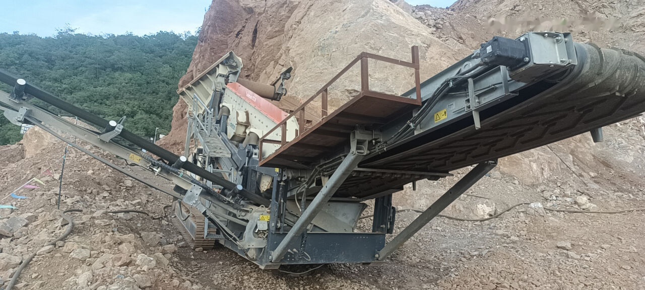 Metso LOKOTRACK ST2.8 VIBRATING SCREEN - Mobile crusher: picture 1 Metso LOKOTRACK ST2.8 VIBRATING SCREEN - Mobile crusher: picture 1
