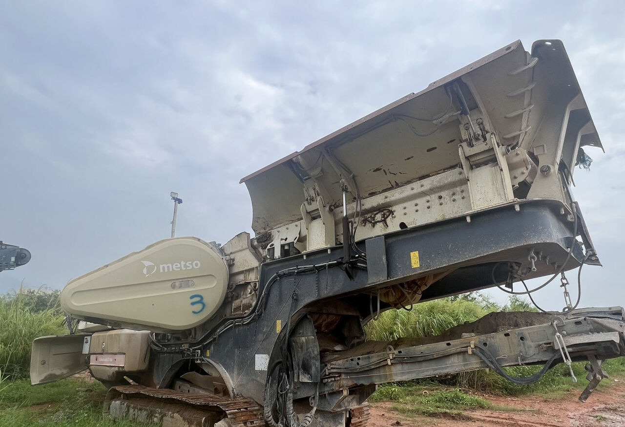 Metso Lokotrack LT106 Jaw Crusher - Mobile crusher: picture 1 Metso Lokotrack LT106 Jaw Crusher - Mobile crusher: picture 1