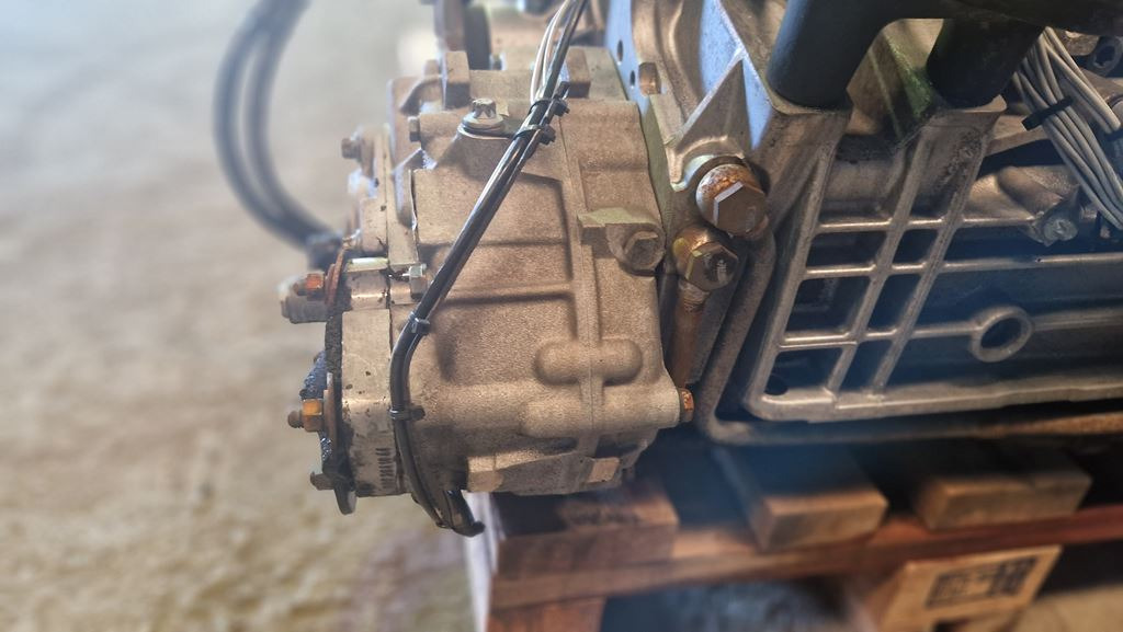 DAIMLER-BENZ AG P.T.O FOR ATEGO G 100-12 - Transmission for Truck: picture 3 DAIMLER-BENZ AG P.T.O FOR ATEGO G 100-12 - Transmission for Truck: picture 3