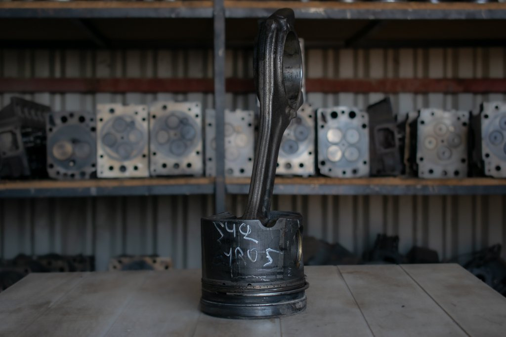 ΠΙΣΤΟΝΙ ΜΕ ΜΠΙΕΛΑ MERCEDES ACTROS 8ΚΥΛΙΝΔΡΟ ΜΕ ΚΩΔΙΚΟ ΜΗΧΑΝΗΣ ΟΜ 542 ΕURO V - Connecting rod for Truck: picture 1 ΠΙΣΤΟΝΙ ΜΕ ΜΠΙΕΛΑ MERCEDES ACTROS 8ΚΥΛΙΝΔΡΟ ΜΕ ΚΩΔΙΚΟ ΜΗΧΑΝΗΣ ΟΜ 542 ΕURO V - Connecting rod for Truck: picture 1