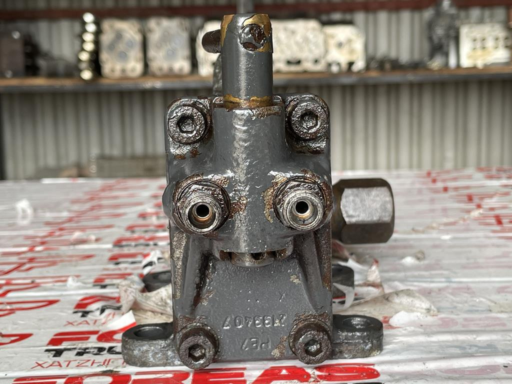 MERCEDES-BENZ ACTROS CABIN PUMP - 001 553 5901 - Hydraulic pump for Truck: picture 2 MERCEDES-BENZ ACTROS CABIN PUMP - 001 553 5901 - Hydraulic pump for Truck: picture 2