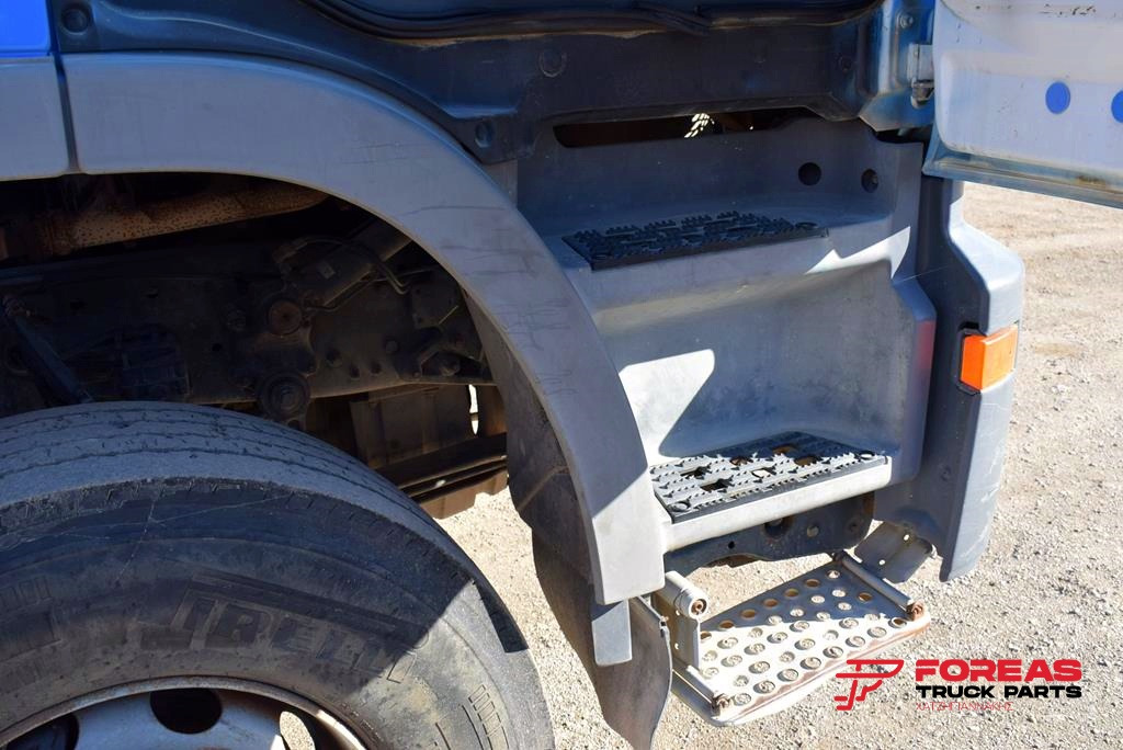 MERCEDES-BENZ ACTROS MP2 DUMP TRUCK - FOLDABLE - Footstep for Truck: picture 2 MERCEDES-BENZ ACTROS MP2 DUMP TRUCK - FOLDABLE - Footstep for Truck: picture 2