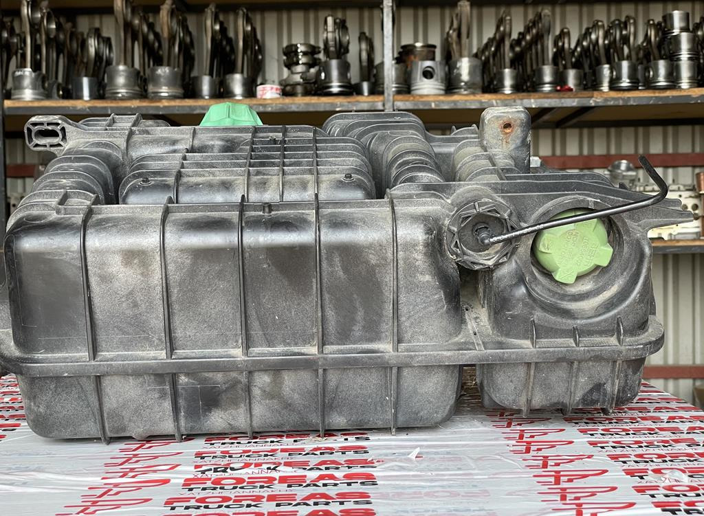 Expansion tank for Truck MERCEDES-BENZ ACTROS MP4 - A 960 501 41 03: picture 8