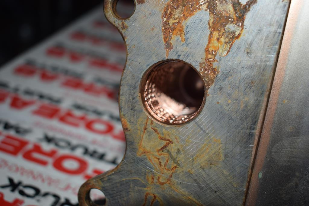 MERCEDES-BENZ ACTROS MP4 - Oil cooler for Truck: picture 4 MERCEDES-BENZ ACTROS MP4 - Oil cooler for Truck: picture 4