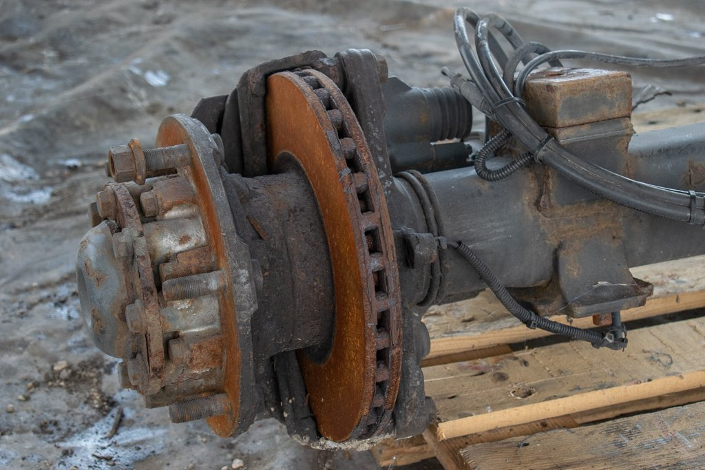 MERCEDES-BENZ ATEGO 6HOLE - PASSENGER - Brake caliper for Truck: picture 2 MERCEDES-BENZ ATEGO 6HOLE - PASSENGER - Brake caliper for Truck: picture 2