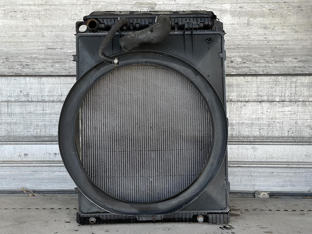 MERCEDES-BENZ AXOR - BEHR 376 721 261 - Radiator for Truck: picture 2 MERCEDES-BENZ AXOR - BEHR 376 721 261 - Radiator for Truck: picture 2