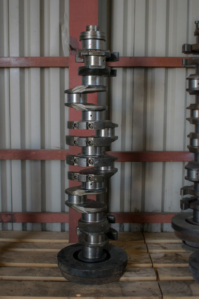 MERCEDES-BENZ AXOR OM457 EURO III - Crankshaft for Truck: picture 1 MERCEDES-BENZ AXOR OM457 EURO III - Crankshaft for Truck: picture 1