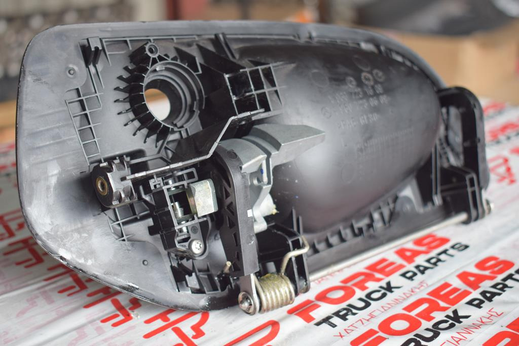 MERCEDES-BENZ DOOR HANDLE FOR ACTROS MP4 - DRIVER - Door and parts for Truck: picture 5 MERCEDES-BENZ DOOR HANDLE FOR ACTROS MP4 - DRIVER - Door and parts for Truck: picture 5