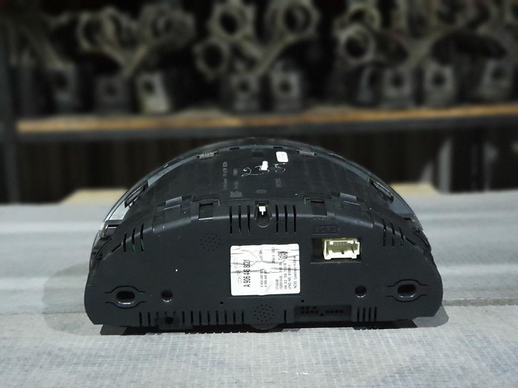 MERCEDES SPRINTER 906 - Dashboard for Truck: picture 4 MERCEDES SPRINTER 906 - Dashboard for Truck: picture 4