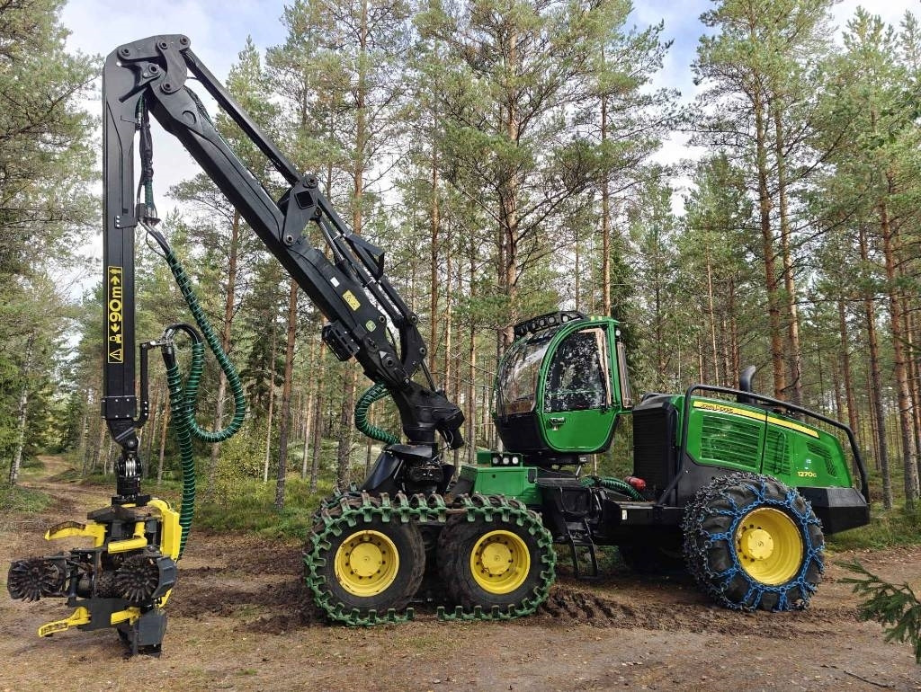 John Deere 1270 G - Forestry harvester: picture 2 John Deere 1270 G - Forestry harvester: picture 2