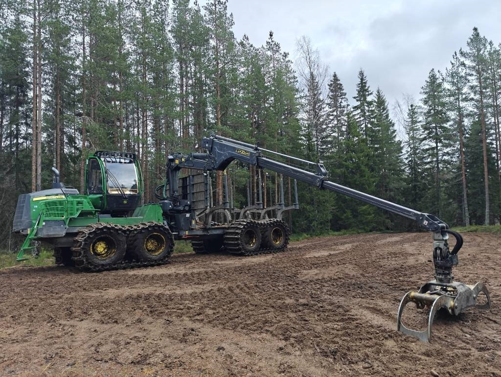 Forwarder John Deere 1510 G: picture 10 Forwarder John Deere 1510 G: picture 10