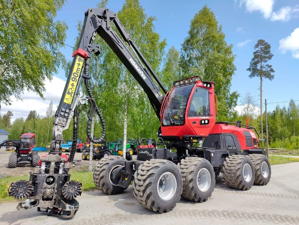 Forestry harvester Komatsu 901 XC: picture 1