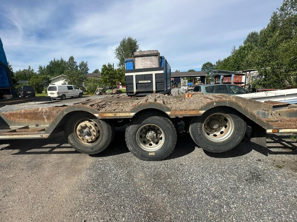 Sisu E11 - Timber truck: picture 5 Sisu E11 - Timber truck: picture 5