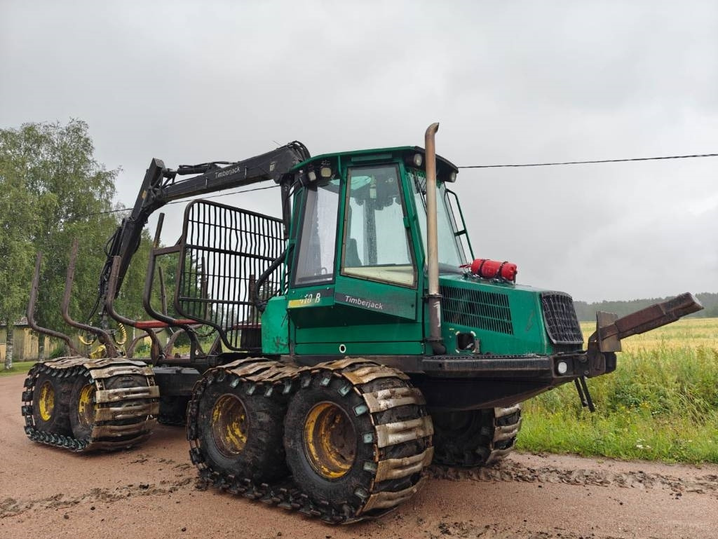 Forwarder Timberjack 810 B: picture 7