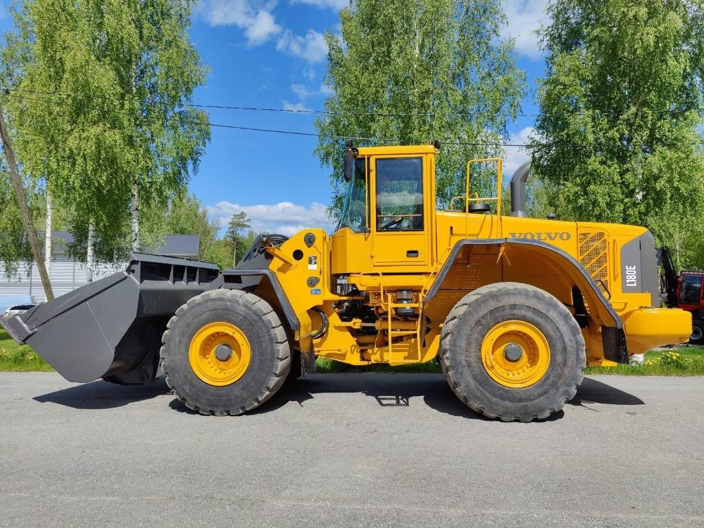 Volvo L 180 E - Wheel loader: picture 2 Volvo L 180 E - Wheel loader: picture 2