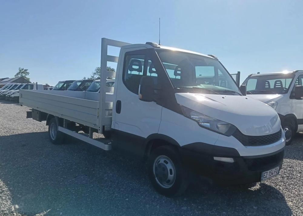 Iveco DAILY 35C14, 35C13, 35C15, 35C12 - Flatbed van: picture 3 Iveco DAILY 35C14, 35C13, 35C15, 35C12 - Flatbed van: picture 3