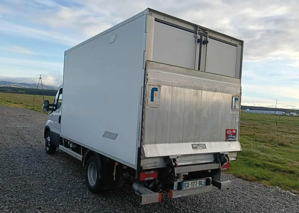 Iveco DAILY 35C15,35C14,35C13,35C12 - Refrigerated van: picture 5 Iveco DAILY 35C15,35C14,35C13,35C12 - Refrigerated van: picture 5