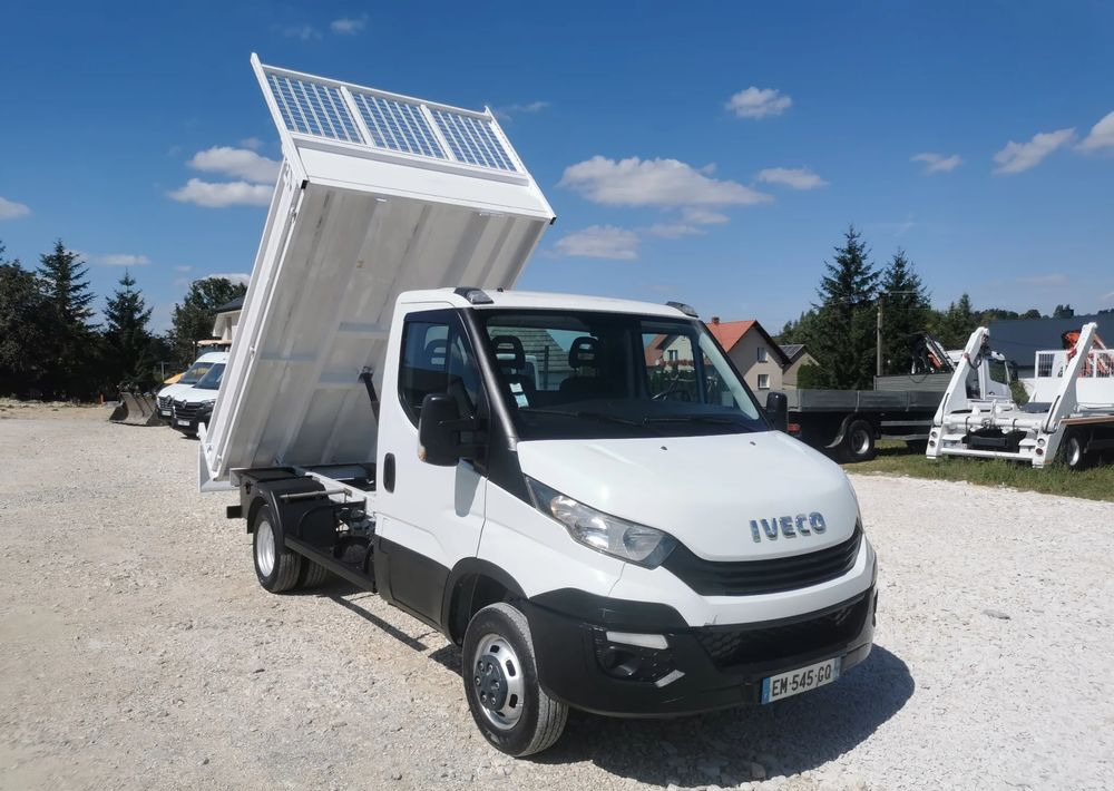 Iveco Daily 35-130 kiper Wywrotka blizniak Niski przebieg 2.3HPi-130KM klimatyzacja 35C13 - Tipper van: picture 1 Iveco Daily 35-130 kiper Wywrotka blizniak Niski przebieg 2.3HPi-130KM klimatyzacja 35C13 - Tipper van: picture 1