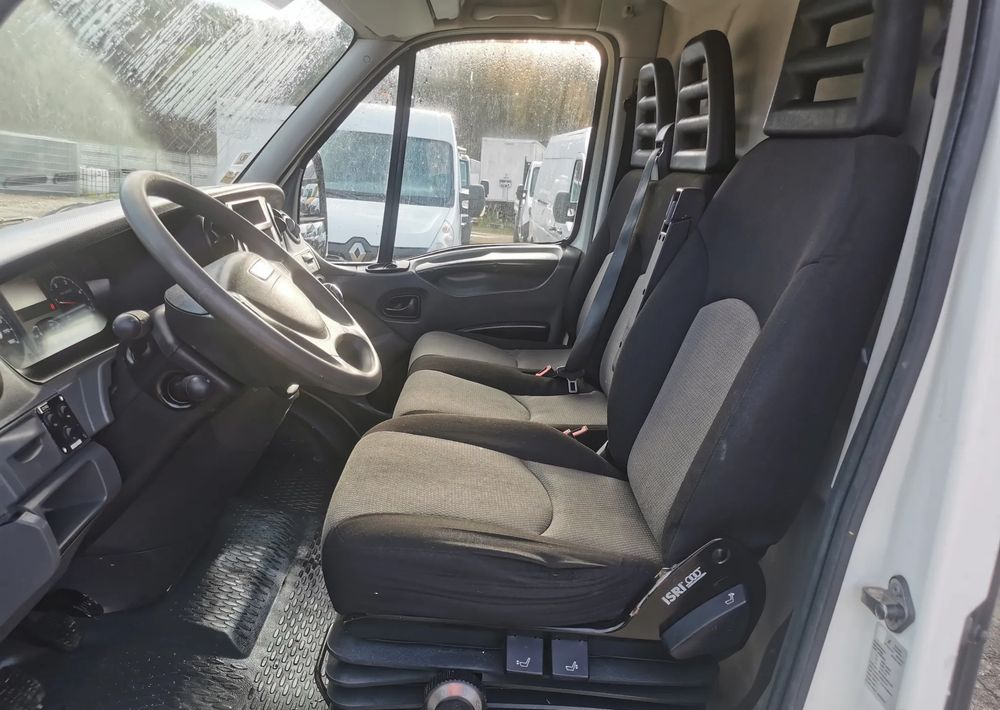 Panel van Iveco Daily 35C15 blaszak 3.0-150KM blizniak L3H3 długi Hak: picture 12 Panel van Iveco Daily 35C15 blaszak 3.0-150KM blizniak L3H3 długi Hak: picture 12