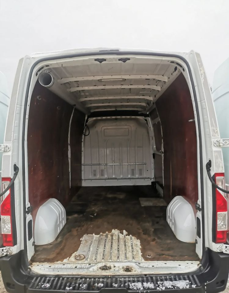 Panel van Renault Master 2.3dCi długi L3H2 Klimatyzacja 6-biegów: picture 8 Panel van Renault Master 2.3dCi długi L3H2 Klimatyzacja 6-biegów: picture 8
