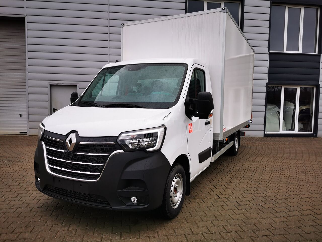 New Box van Renault MASTER KONTENER + WINDA - L3 - DMC 3,5: picture 1