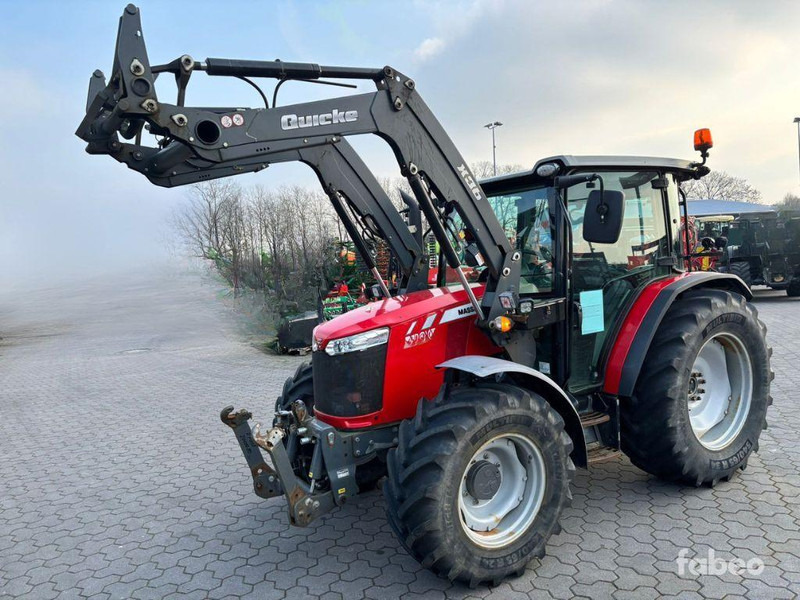 Massey Ferguson 4707 - Farm tractor: picture 1 Massey Ferguson 4707 - Farm tractor: picture 1