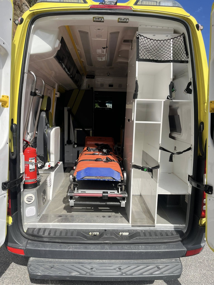 Ambulance Mercedes-Benz Sprinter 319 - AMBULANCE / Krankenwagen / Ambulancia: picture 17