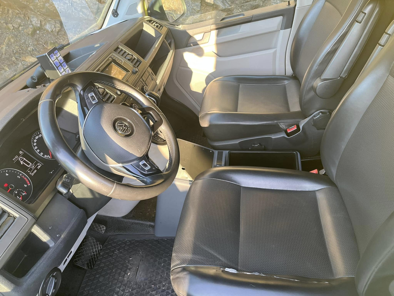 Volkswagen T6 4motions - AMBULANCE - RESERVERAD !! on lease Volkswagen T6 4motions - AMBULANCE - RESERVERAD !!: picture 12 Volkswagen T6 4motions - AMBULANCE - RESERVERAD !! on lease Volkswagen T6 4motions - AMBULANCE - RESERVERAD !!: picture 12