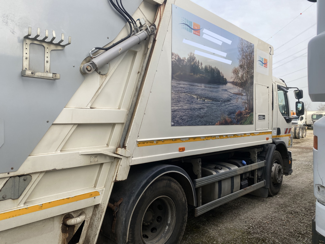 Volvo FE300 FAUN Müllwagen Garbage 2-Kammern Eu5 Top Zustand - Garbage truck: picture 4 Volvo FE300 FAUN Müllwagen Garbage 2-Kammern Eu5 Top Zustand - Garbage truck: picture 4