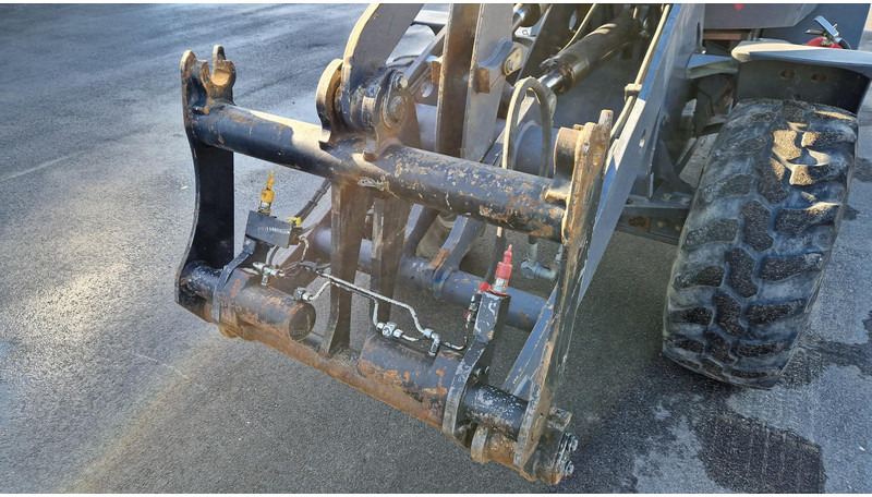 Terex TL80 4X4 + tools - Wheel loader: picture 5 Terex TL80 4X4 + tools - Wheel loader: picture 5