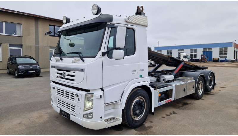 Volvo FM500 6X2*4 - Hook lift truck: picture 1 Volvo FM500 6X2*4 - Hook lift truck: picture 1