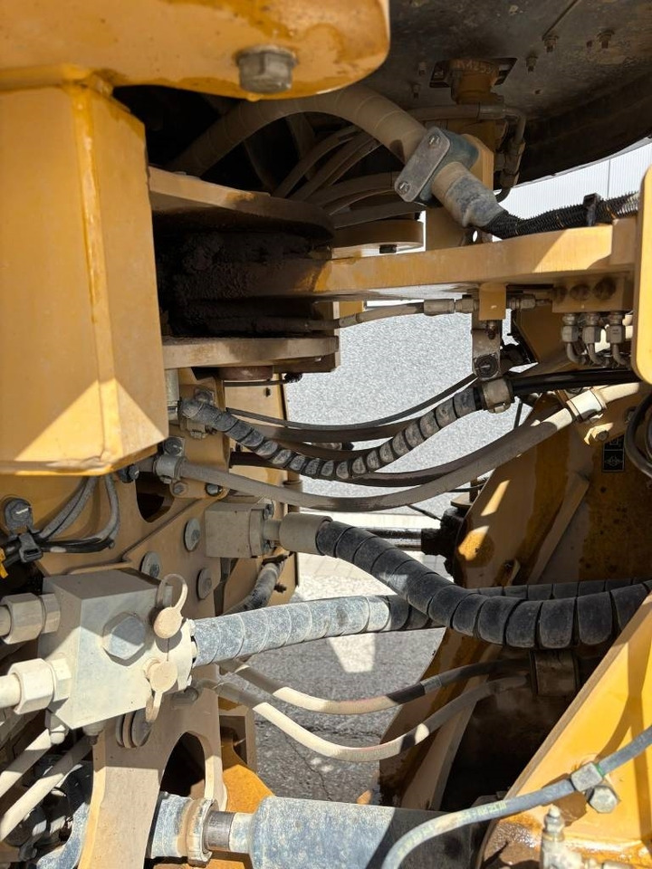 Wheel loader CAT 972 M XE: picture 13