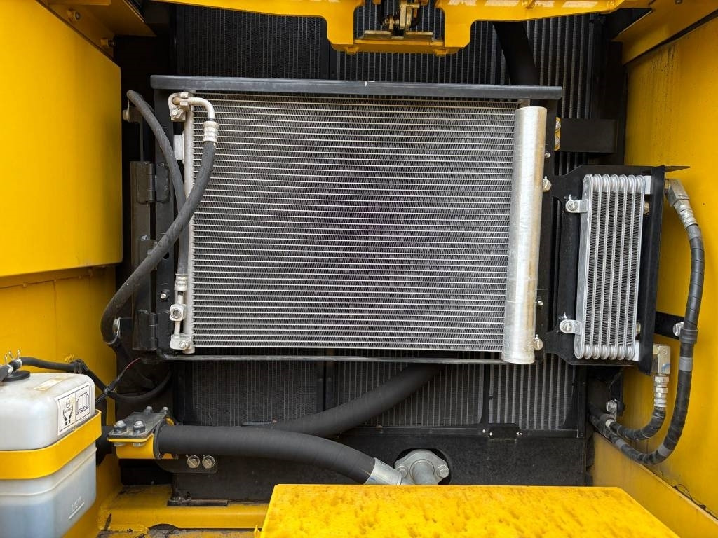 New Crawler excavator Komatsu PC 210-10M0 (New / Non CE Certified): picture 12