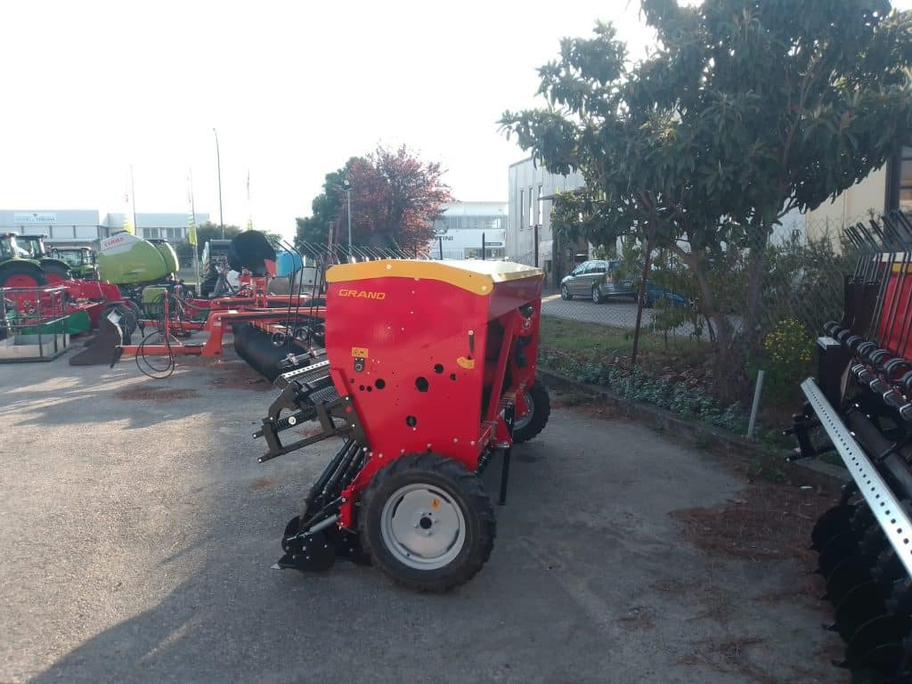 Seminatrice MaterMacc Grano 300 - Seed drill: picture 5 Seminatrice MaterMacc Grano 300 - Seed drill: picture 5