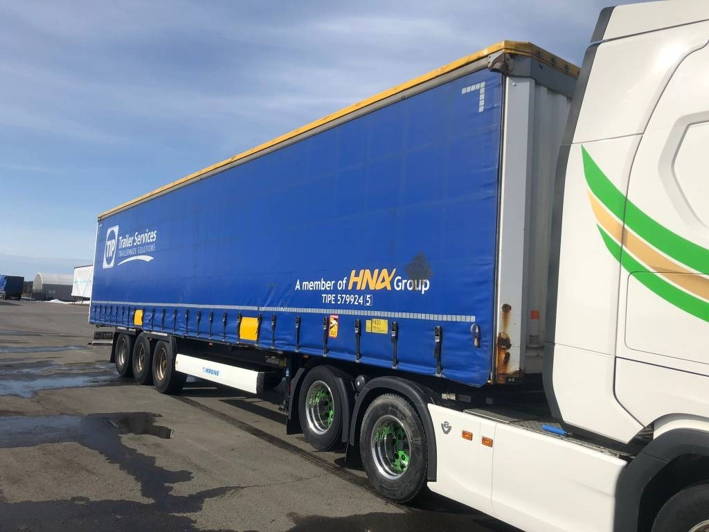 Krone vyökapelli, tolppataskut, ok kuntoinen vaunu - Curtainsider semi-trailer: picture 3 Krone vyökapelli, tolppataskut, ok kuntoinen vaunu - Curtainsider semi-trailer: picture 3