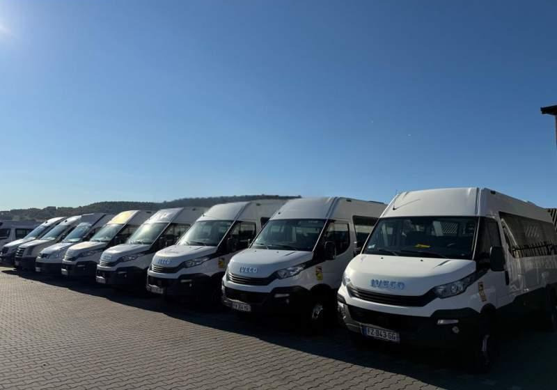 Minibus, Passenger van Iveco DAILY / CRAFTER / SPRINTER / WING / 23 MIEJSCA: picture 1