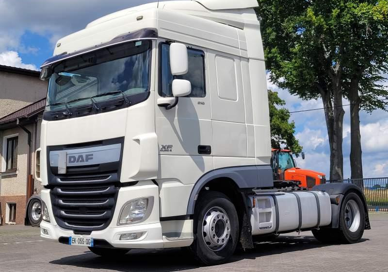 DAF XF510 SPACE CAB / SPROWADZONY / MANUAL / RETARDER - Tractor unit: picture 1 DAF XF510 SPACE CAB / SPROWADZONY / MANUAL / RETARDER - Tractor unit: picture 1