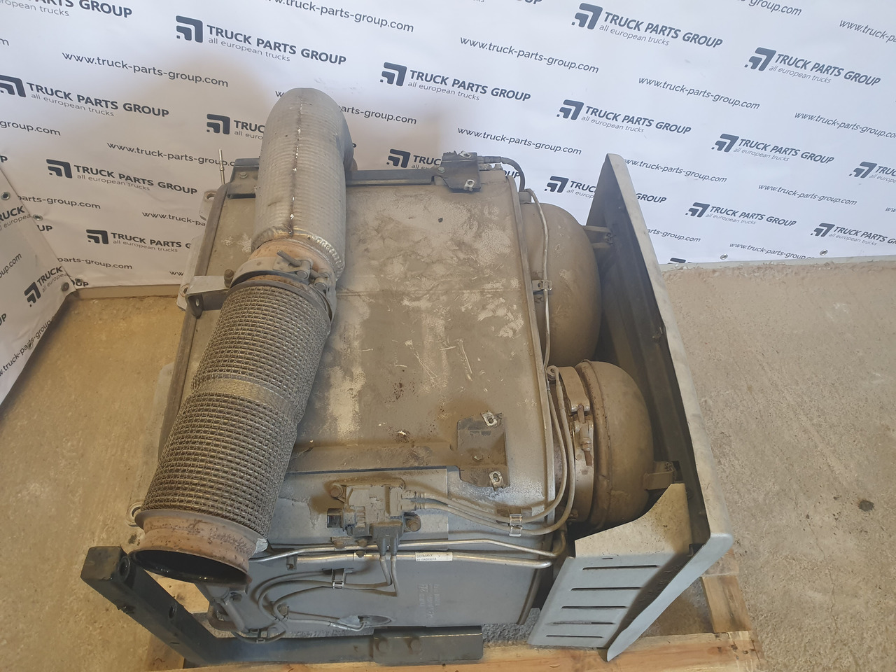 MAN MAN TGX, TGS EURO6, EURO 6 emission exhaust silencer assembly, catalyst, catalysator - Muffler for Truck: picture 4 MAN MAN TGX, TGS EURO6, EURO 6 emission exhaust silencer assembly, catalyst, catalysator - Muffler for Truck: picture 4