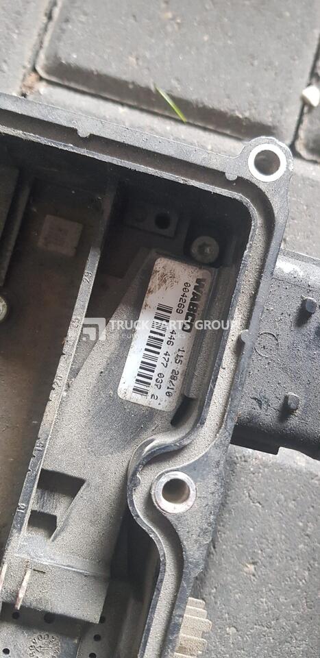 Renault midlum gearbox control unit 4464770372, 4770010370, 05013250370, 4464770372, 446477037, 4770010300 - ECU for Truck: picture 2 Renault midlum gearbox control unit 4464770372, 4770010370, 05013250370, 4464770372, 446477037, 4770010300 - ECU for Truck: picture 2