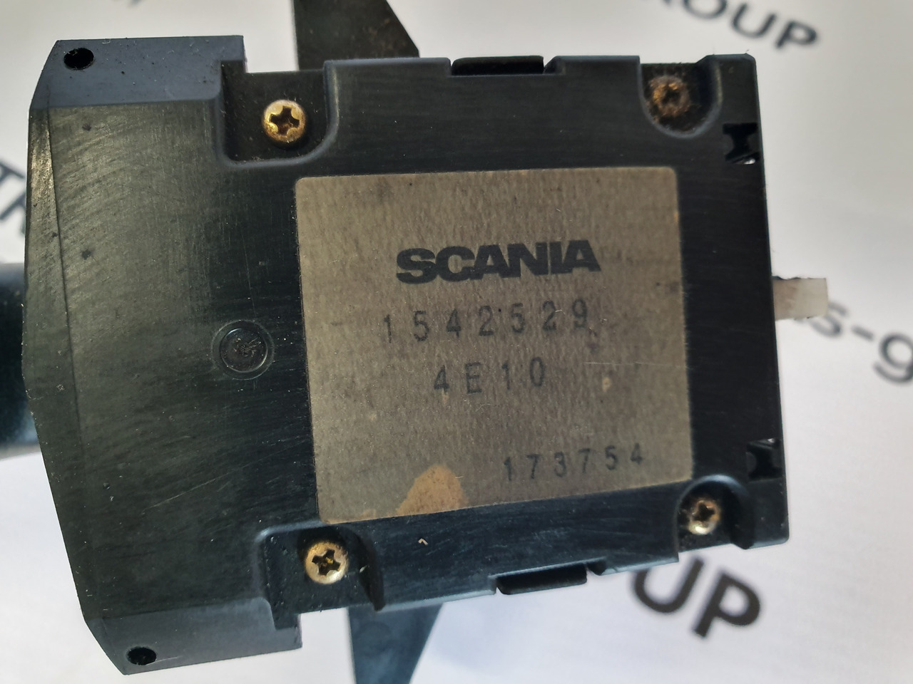 SCANIA SCANIA EURO3, P, G, R, T series indicator lights switch 1542529, 1422111, understeering switch, wipers – direction indicator, lamp, wiper lever, windscreen wiper, multi – function lever; retarder leve - Cab and interior for Truck: picture 4 SCANIA SCANIA EURO3, P, G, R, T series indicator lights switch 1542529, 1422111, understeering switch, wipers – direction indicator, lamp, wiper lever, windscreen wiper, multi – function lever; retarder leve - Cab and interior for Truck: picture 4