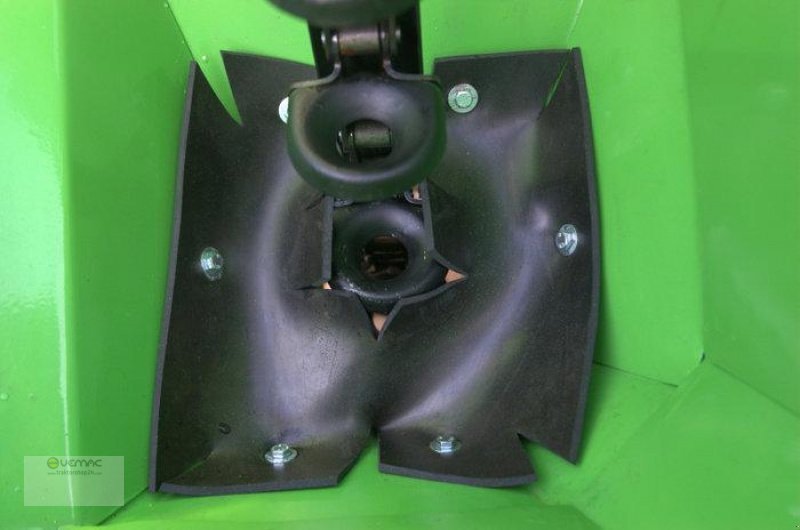 New Potato planter BOMET Kartoffelpflanzmaschine Kartoffellegemaschine 1-reihig NEU: picture 7 New Potato planter BOMET Kartoffelpflanzmaschine Kartoffellegemaschine 1-reihig NEU: picture 7