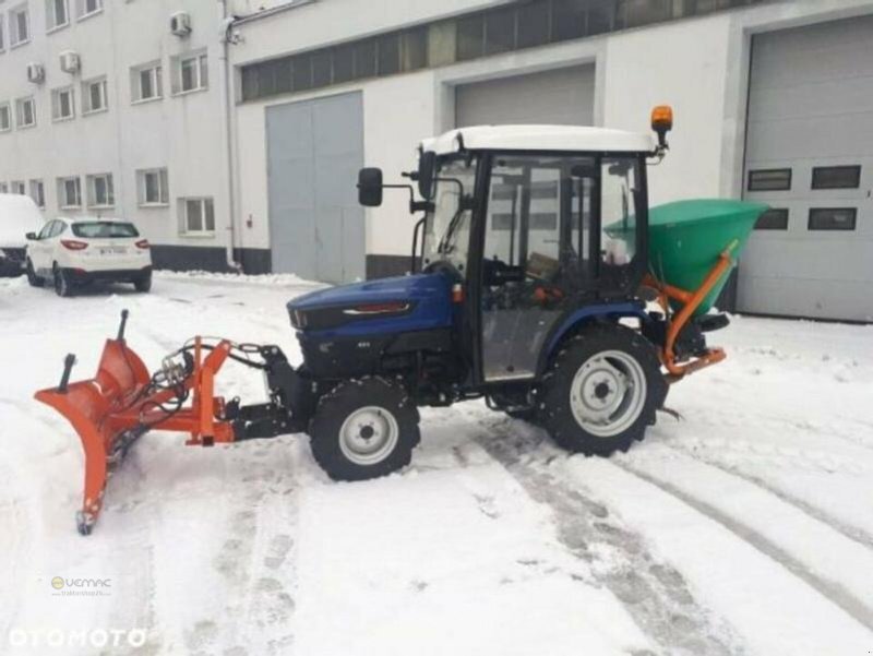 Farmtrac Farmtrac 26 26PS Hydrostat Winterdienst Schneeschild Streuer NEU - Municipal tractor: picture 3 Farmtrac Farmtrac 26 26PS Hydrostat Winterdienst Schneeschild Streuer NEU - Municipal tractor: picture 3