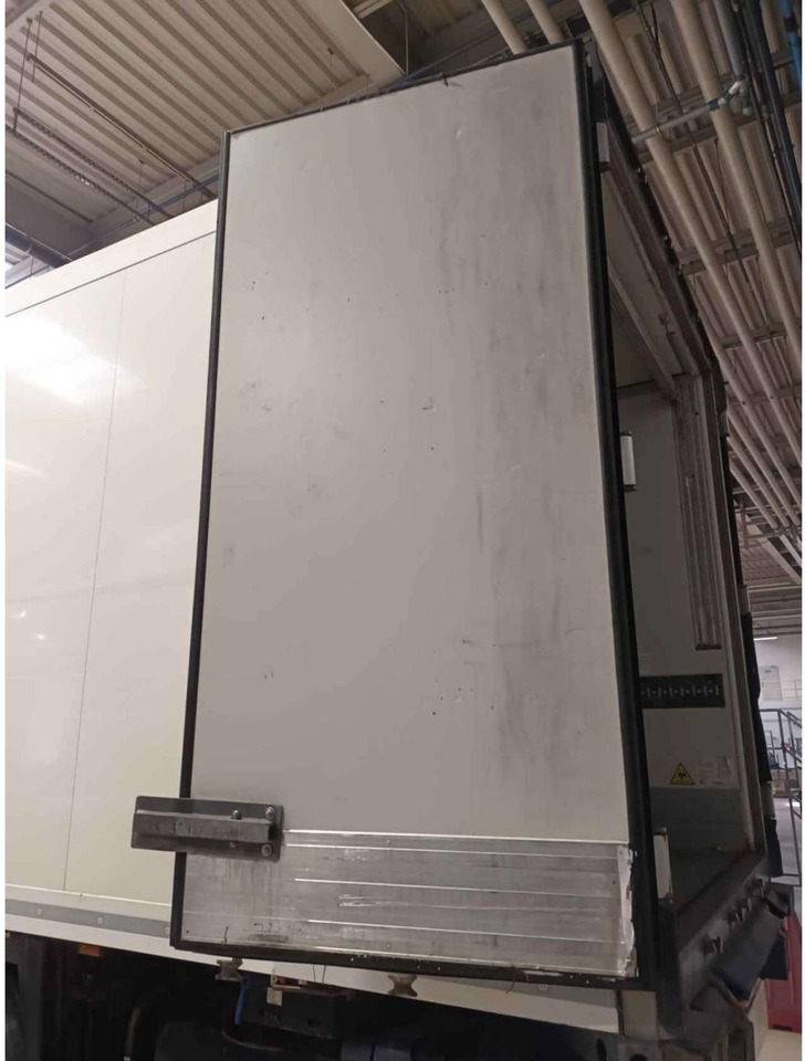 2018 Krone SDR Double Deck Cool Liner FP45 ThermoKing SLXi 300 Lifting Axle - Refrigerator semi-trailer: picture 2 2018 Krone SDR Double Deck Cool Liner FP45 ThermoKing SLXi 300 Lifting Axle - Refrigerator semi-trailer: picture 2