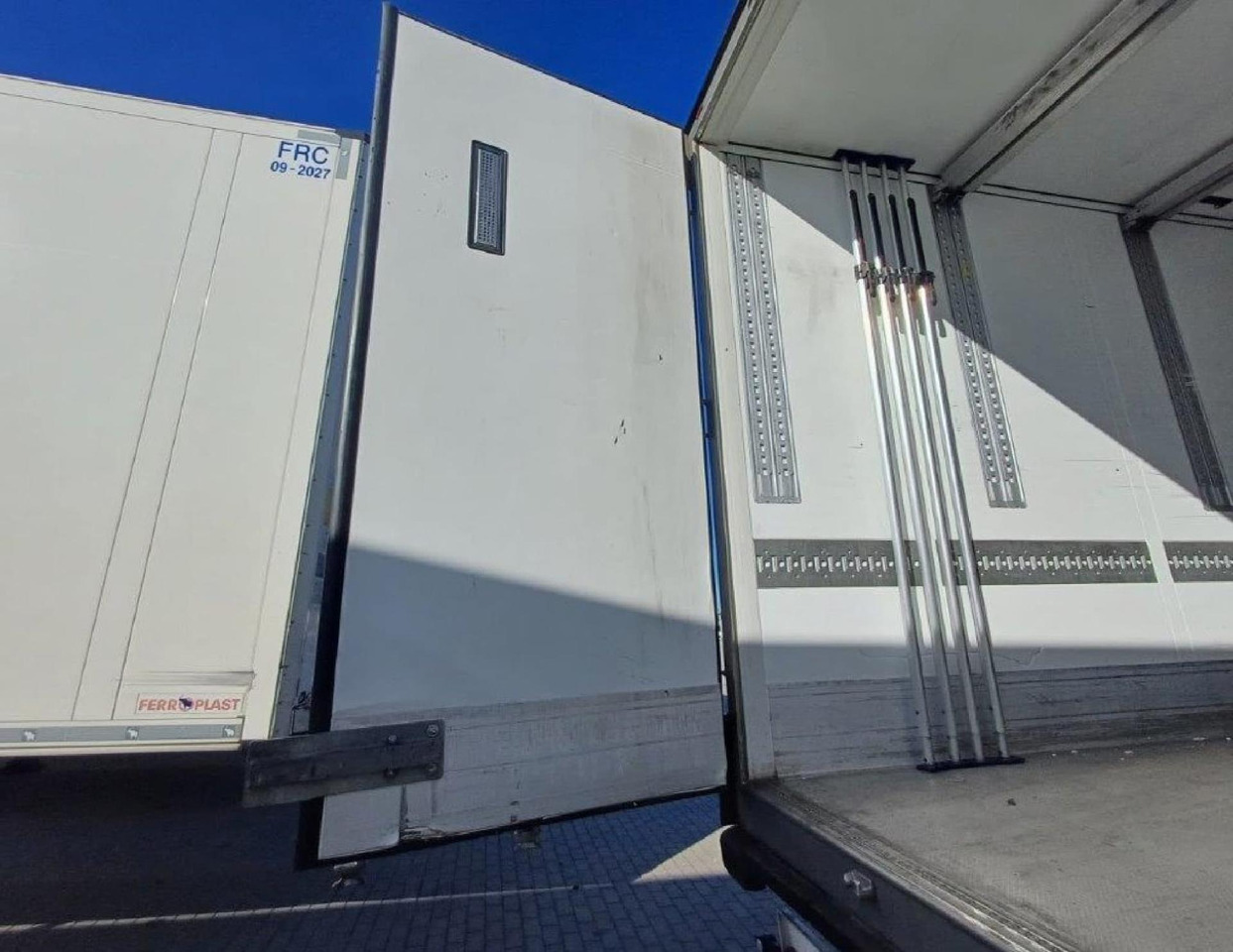 2018 Schmitz Cargobull SKO Double Deck FP 60 ThermoKing SLXi 300 Lifting Axle - Refrigerator semi-trailer: picture 3 2018 Schmitz Cargobull SKO Double Deck FP 60 ThermoKing SLXi 300 Lifting Axle - Refrigerator semi-trailer: picture 3