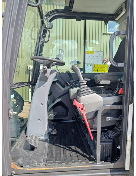 Wheel excavator Bobcat E57W: picture 6