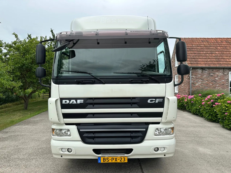 DAF CF 75.250 / NL TRUCK / EURO 5 / 4X2 / HYDRAULIC RAMPS / FULL AIR - Autotransporter truck: picture 2 DAF CF 75.250 / NL TRUCK / EURO 5 / 4X2 / HYDRAULIC RAMPS / FULL AIR - Autotransporter truck: picture 2
