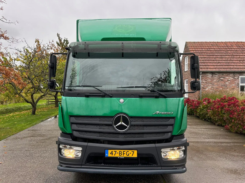 Mercedes-Benz Atego 1018 / NL TRUCK / EURO 6 / ONLY 100.000KM! / BOX+LIFT+SIDE DOOR / CLIMA / AUTOMATIC - Box truck: picture 4 Mercedes-Benz Atego 1018 / NL TRUCK / EURO 6 / ONLY 100.000KM! / BOX+LIFT+SIDE DOOR / CLIMA / AUTOMATIC - Box truck: picture 4